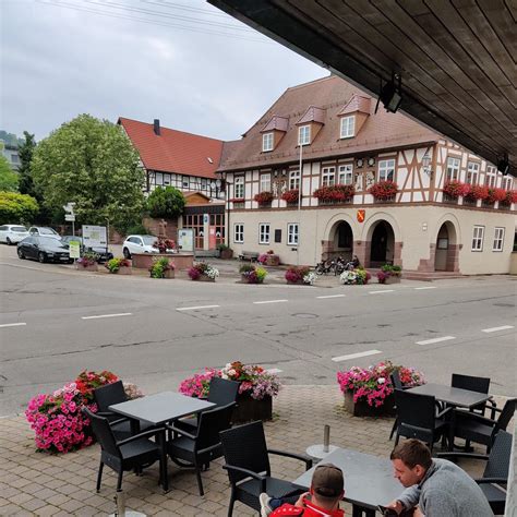 Nedims Öffnungszeiten, Hauptstraße in Calw .